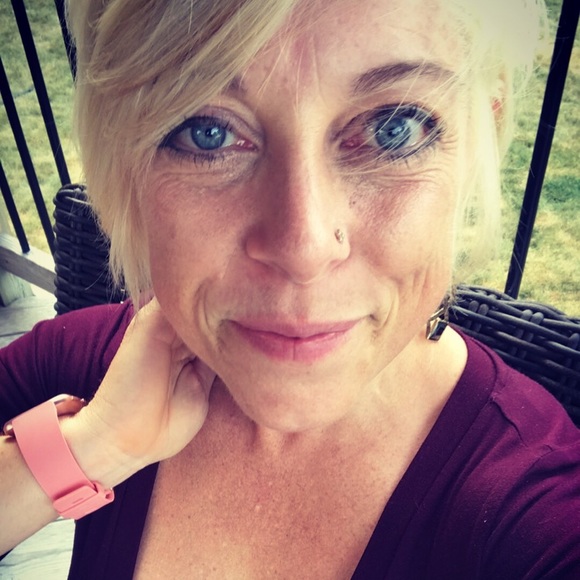 Meet your Posher, Melody - Picture 2 of 3